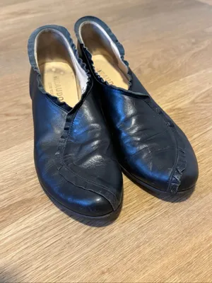 Giraudon New York Black Leather Ruffle Slip-On Shoes EU 39.5 Portugal thumbnail 9