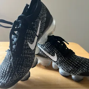 NIKE Vapormax women Sneakers size 6 thumbnail 6