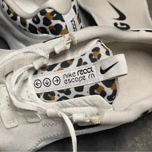 Nike React Escape Run White Leopard Women's Running Shoes Size 7M thumbnail 4