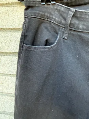 Old Navy Black Women's Slim Jeans - Classic Slim Fit thumbnail 3