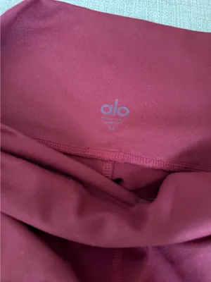 Alo Yoga Leggings thumbnail 2