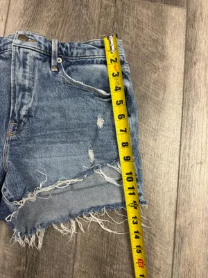 Good American Raw Hem Jean Shorts  thumbnail 13