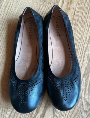 VIONIC leather loafers 🌷🌷 thumbnail 1