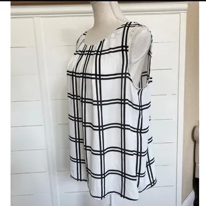 LOFT Women's Windowpane Pleated Dressy Sleeveless Blouse -‎ L EUC thumbnail 4