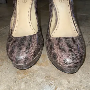 Coach Brown Snakeskin High Heel Stiletto Shoes Womens Size 7B thumbnail 4