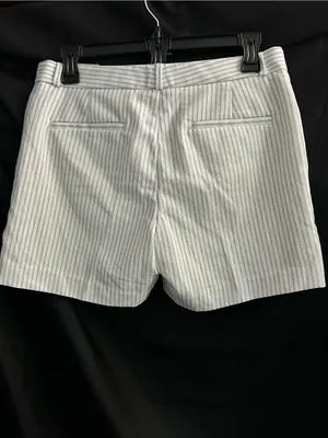 Banana Republic Women’s White Pinstripe Shorts SZ 2 NWT thumbnail 2