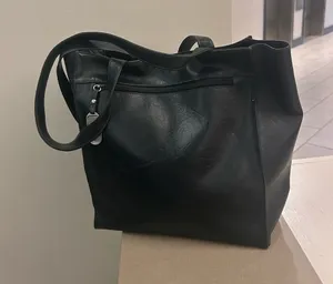 Vintage 80’s Everyday Black Faux-Leather Tote with Front Zip Pocket ta tong thumbnail 1