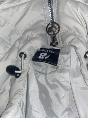 New Balance Women's White Quilted Hooded Puffer Jacket thumbnail 2