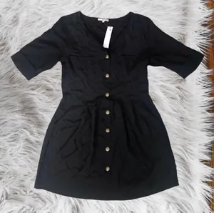 LAmade 100% Silk Dress WMNS Sz M NWT -Has 1 minor flaw (Small hole) on the back bottom part. Condition is "New with small defects". thumbnail 1