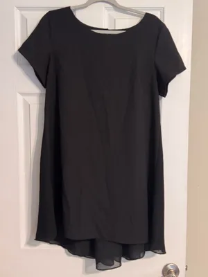 Women's Umgee Hi-Low Chiffon Back Short Sleeve Keyhole Little Black Dress Large thumbnail 2