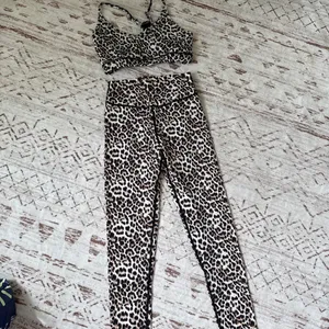 Zyia Active Leopard Matching Set thumbnail 4