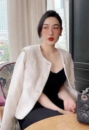 ZARA Pronounced Shoulder Textured Jacket Ecru Cream Wood Buttons Size XS Rare thumbnail 1