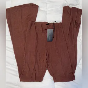 NWT ASOS New Look ribbed split front flare pants in brown thumbnail 6