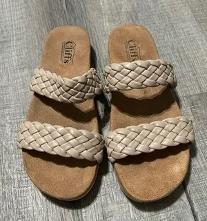 Sandals!! Size 6 thumbnail 1