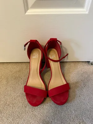 Red Heels Size 8 thumbnail 3