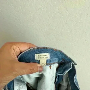 Madewell‎ The Perfect Vintage High Rise Distressed Raw Hem Jeans Women's Size 31 thumbnail 10