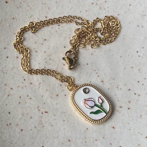 Handmade gold tone stainless steel cute chic tulip necklace🌷🩷 thumbnail 7