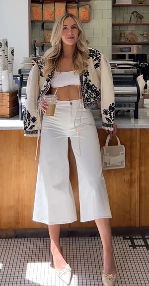 BLK DNM White Jeans Cropped Fit thumbnail 2