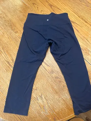 Navy Blue Cropped Leggings thumbnail 4