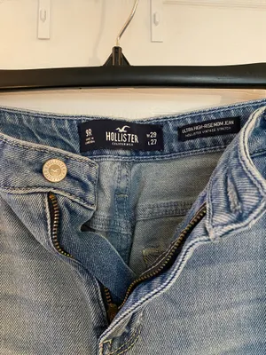 Hollister Jeans thumbnail 4