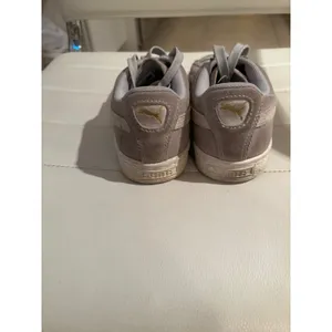 PUMA Suede Classic Sneakers Women's Shoes Gray‎ Casual Comfort Walking thumbnail 4