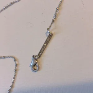 Kendra Scott flower pendant silver necklace thumbnail 6