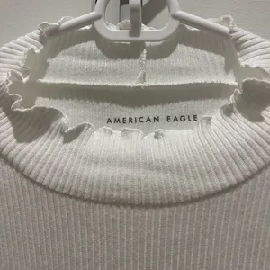 American Eagle XL ribbed white top. Barely used thumbnail 5
