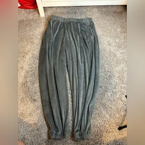 SKIMS Jogger sweatpants thumbnail 7