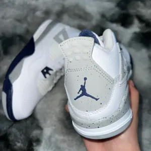 Jordan 4 Retro thumbnail 6