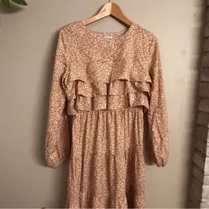 VEILED‎ COLLECTION Floral Long Sleeve Maxi Dress thumbnail 2