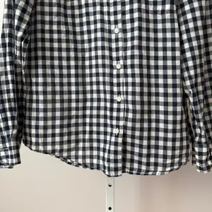 J. Crew sz M‎ Navy Blue Gingham Button Down Womens Long Sleeve Preppy thumbnail 3