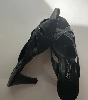 Black Leather Etienne Aigner heels/ sandals/ mules/ slides. Sz 7.5. Mint! thumbnail 1