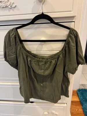 American Eagle Outfitters Top thumbnail 1