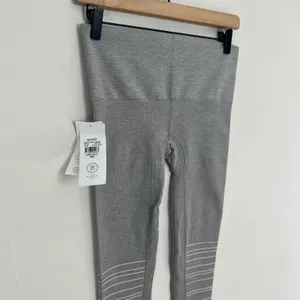 BLANQI- NWT SportSupport Hipster Cuffed Leggings Maternity Athletic Workout thumbnail 3