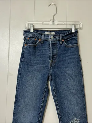 Levi’s Wedgie Straight Jeans Womens 26 High Rise Distressed Raw Hem Blue thumbnail 2