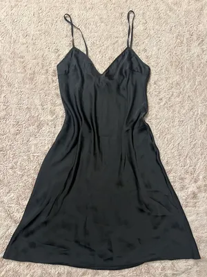 Victoria's Secret Satin Slip thumbnail 1
