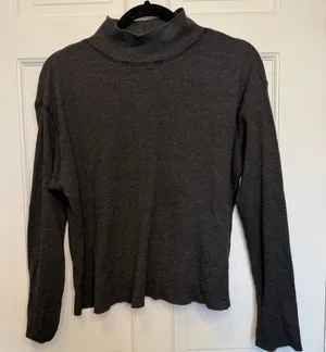 T.LA Anthropologie Charcoal Waffle Knit‎ Mock Neck Long Sleeve Top Size Medium thumbnail 1