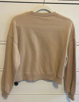 H&M Tan Cropped Crewneck Sweatshirt thumbnail 2