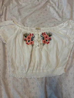 Hollister white floral shirt thumbnail 4