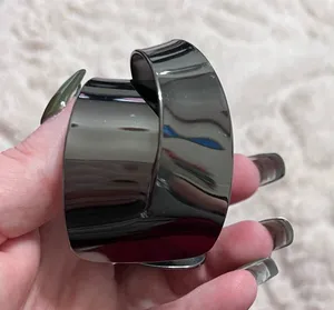 Cuff bracelet thumbnail 1