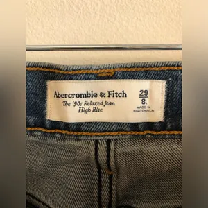 Abercrombie & Fitch Black and Blue the 90s High Rise Relaxed Jean Size 8 L thumbnail 5