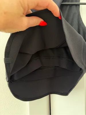 Lululemon Women’s Black Ribbed Cropped Tank Top thumbnail 5