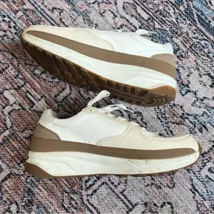 Cushionare Women's Score Lace Up Sneaker +Comfort Foam Size 8.5 Cream Ivory Tan thumbnail 8