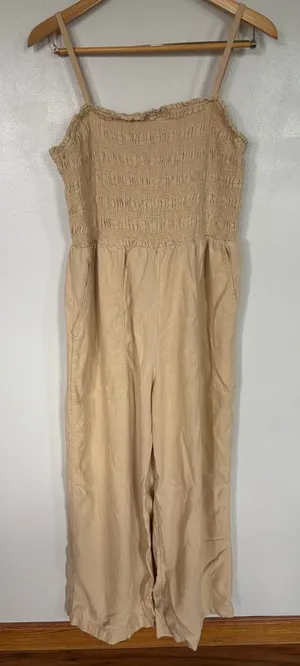 Universal Threads Jumpsuit Beige Tan Smocked Linen thumbnail 1