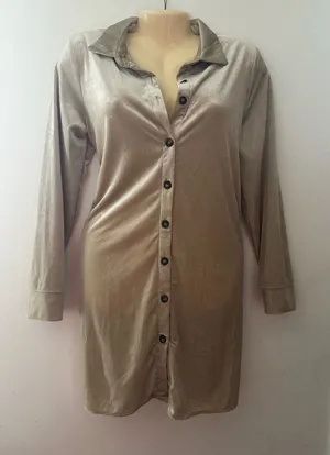 Velvet Elegant Metallic Button thumbnail 1