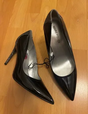 NEW Marc Fisher Black pointed Toe Glitter Pump Patent Leather thumbnail 1