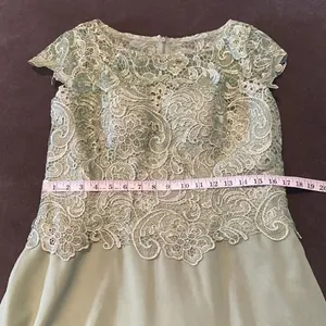 Women’s Green Chiffon & Lace Mid Length Dress with a Zip Up Back Size L NWOT thumbnail 8