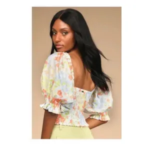 Billabong Feeling Groovy Puff Sleeve Floral Smocked Crop Blouse Top Size L 2692 thumbnail 2