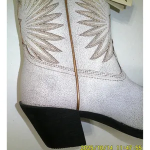 New NWT Womens 7 Ariat Goldie Boot Western Distressed White Leather Short Pretty thumbnail 4