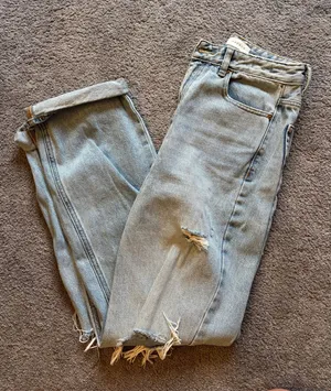 PacSun 90s Boyfriend Jeans Ripped thumbnail 1